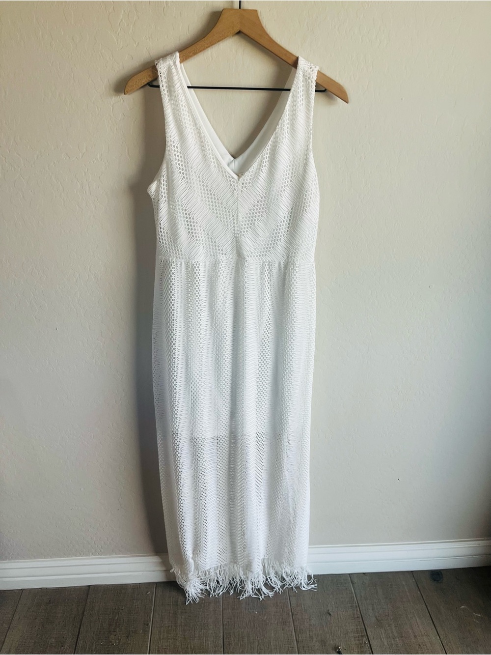 White V-Neck Crochet Maxi Dress Fringe M Vacation Beach Western Boho - Picture 2 of 7